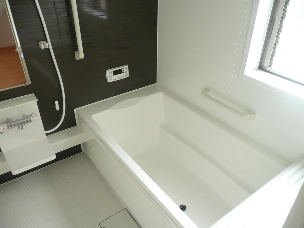 Same specifications photo (bathroom). The company example of construction (bathroom) Insulation bathtub ・ 1 tsubo size Automatic hot water beam ・ With bathroom dryer