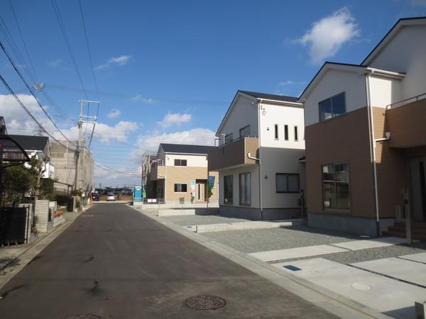 Local photos, including front road