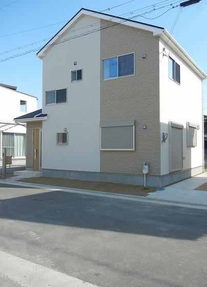 Local appearance photo. Local (11 May 2013) Shooting