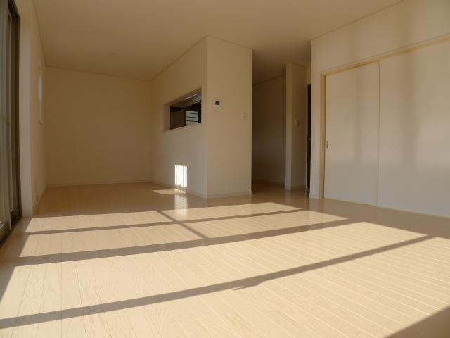 Same specifications photos (living). ( 1 Building Living) same specification