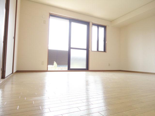 Living and room. LDK12 Pledge ^^