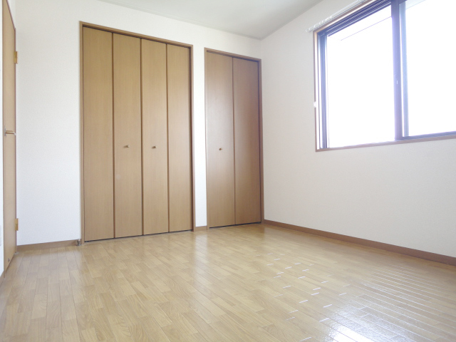 Other room space. Western-style 6 quires storage space ^^