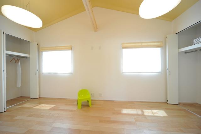 Model house photo. Western-style not to make the partition is, With the growth of children, You can choose how to use. 