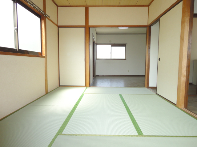 Other room space. Balcony - Japanese-style room 6 quires from ^^