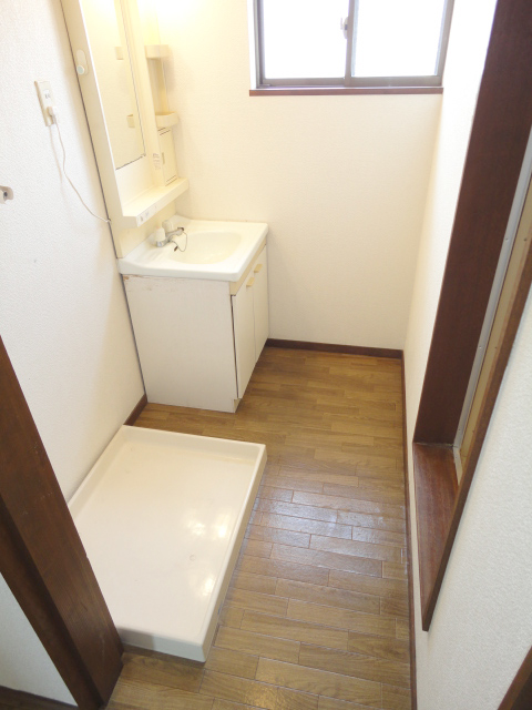 Washroom. Basin dressing room ^^