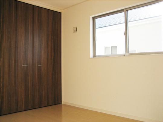 Non-living room. Western-style 6 Pledge 1