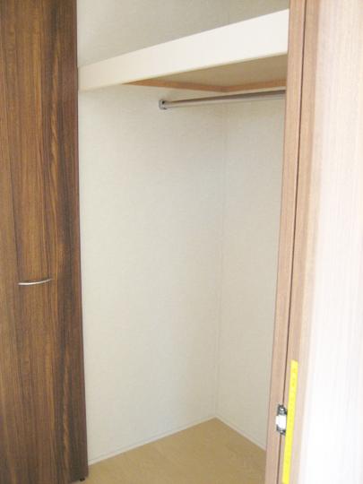 Receipt. Western-style 7.5 Pledge closet