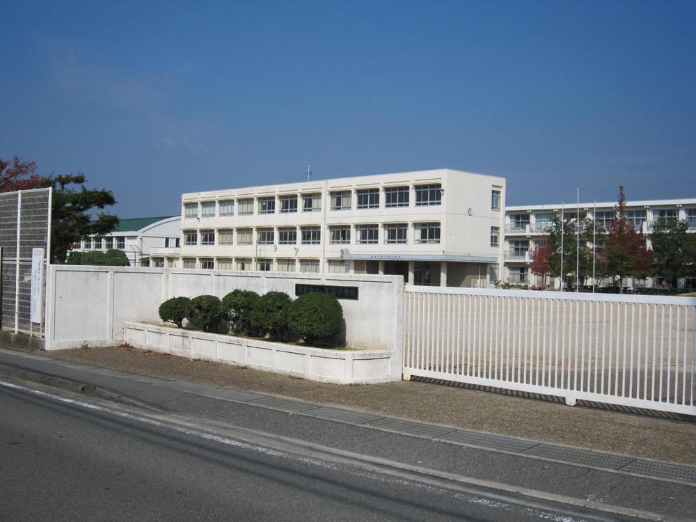 Primary school. Tenma to elementary school 1200m