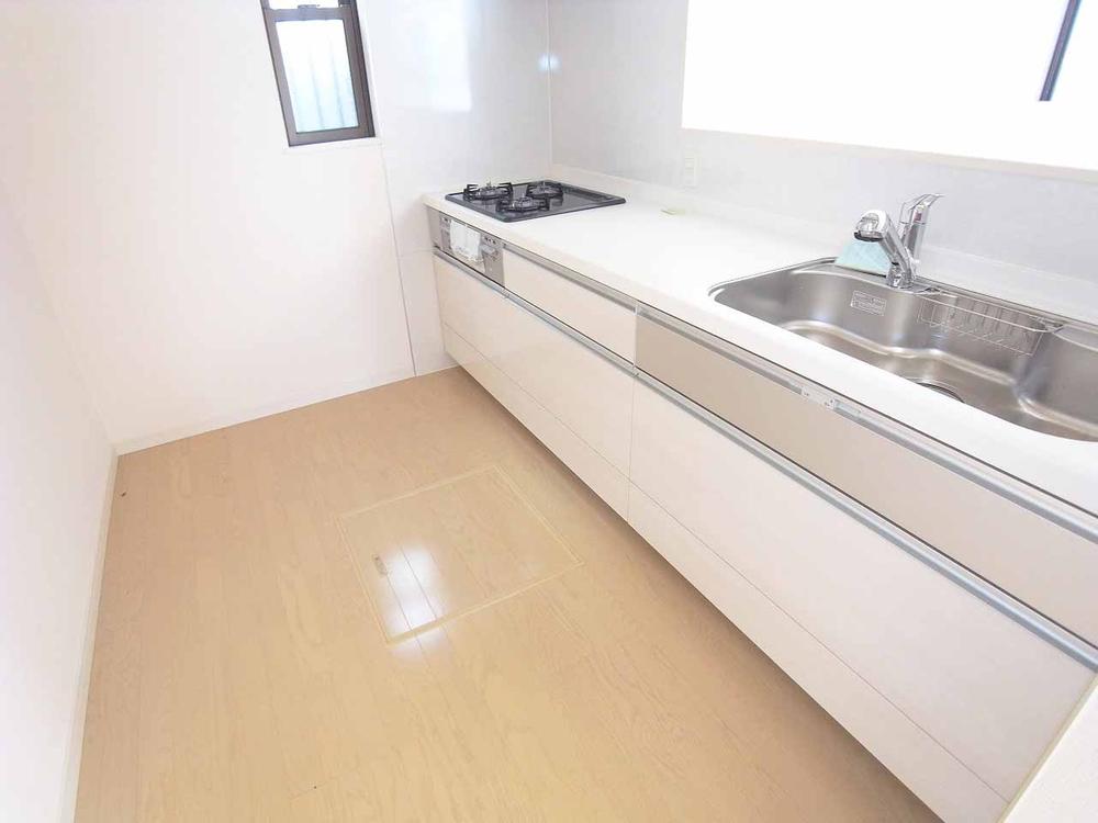 Same specifications photo (kitchen)