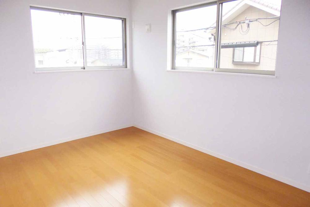 Same specifications photos (Other introspection)