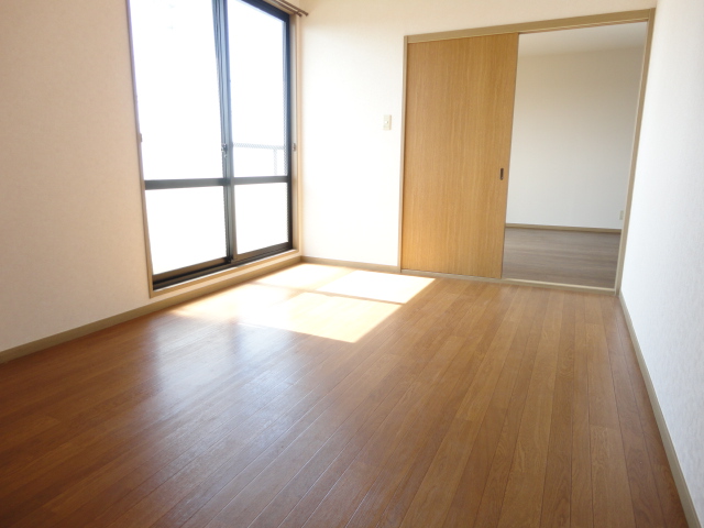 Other room space. Western-style is 7.5 Pledge!