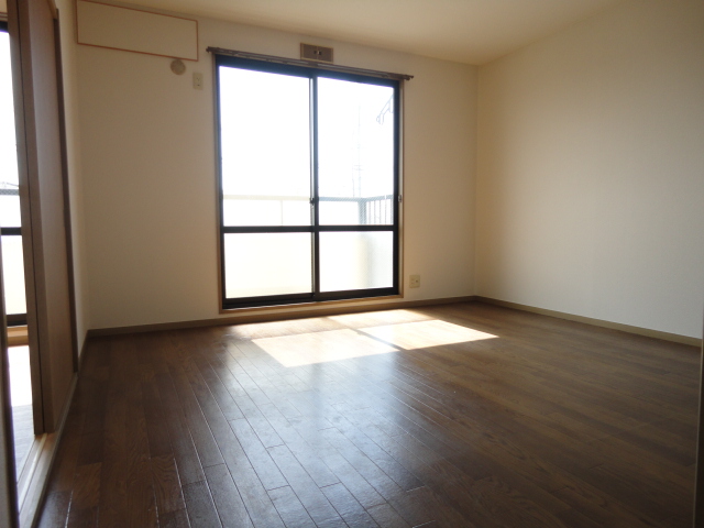 Living and room. 9.5 Pledge is living!