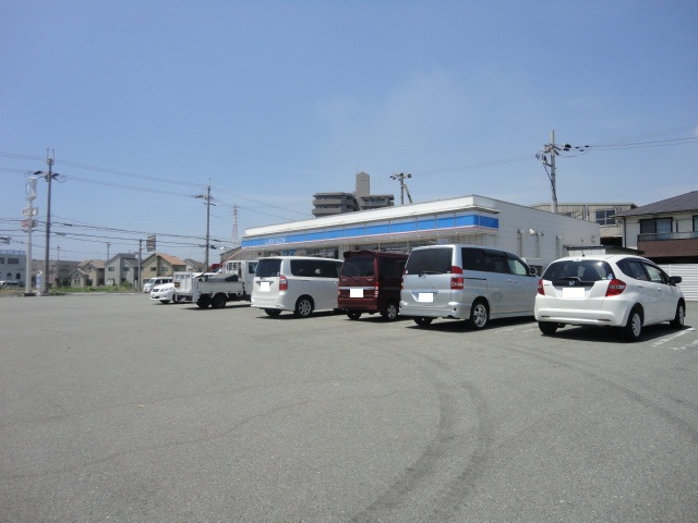 Convenience store. 35m until Lawson Harima Higashihonjo store (convenience store)