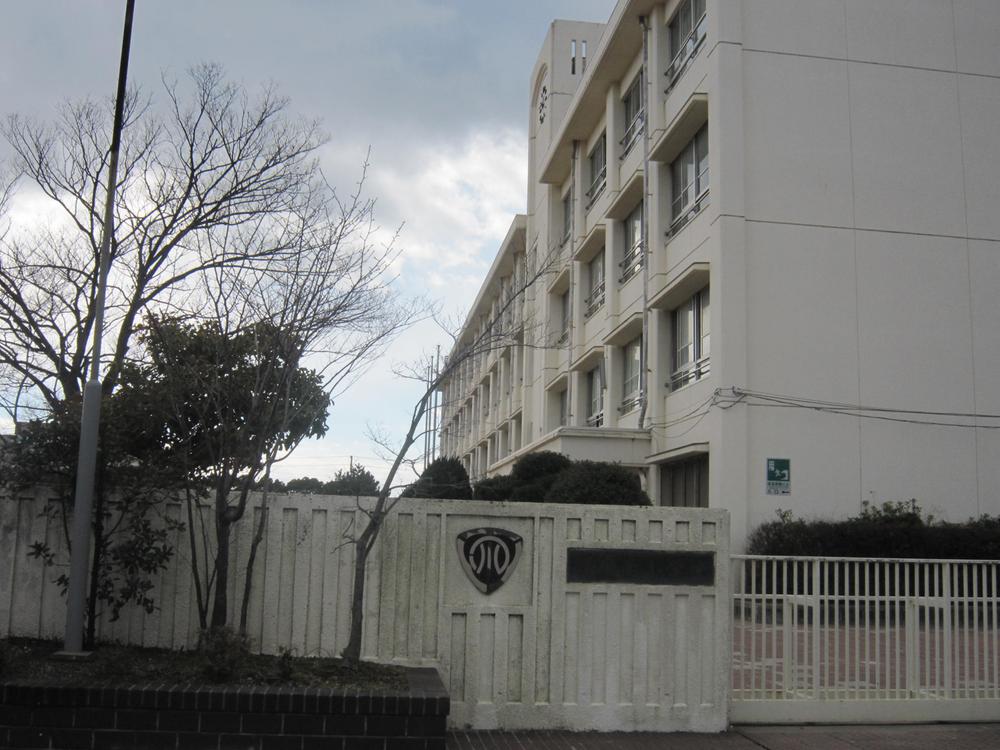 Junior high school. Harima 890m to the south junior high school