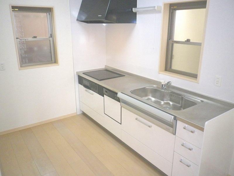 Kitchen. Indoor (June 2013) Shooting