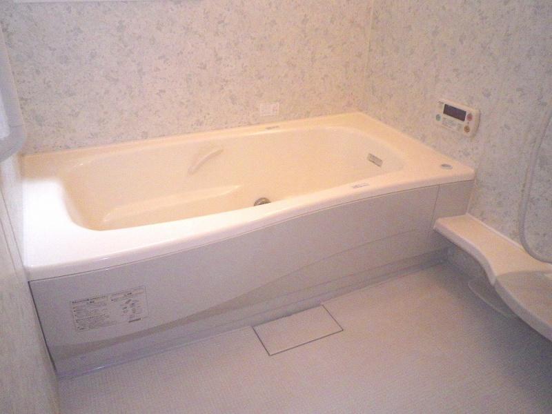 Bathroom. Indoor (June 2013) Shooting