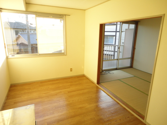 Living and room. Per diem good ^^