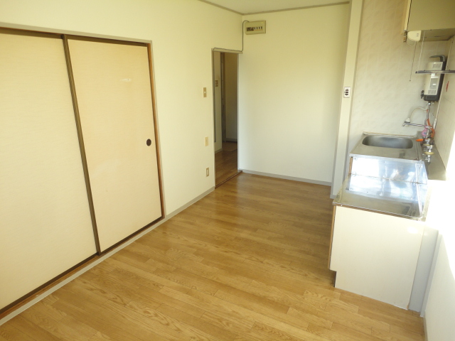 Kitchen. DK7.5 Pledge ^^