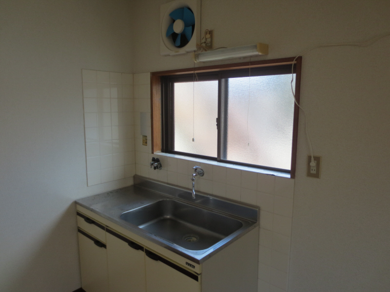 Kitchen. Bright room