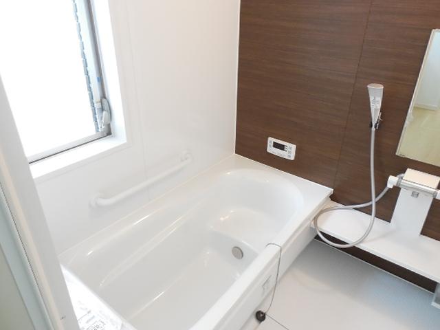 Same specifications photo (bathroom). Same specifications (bathroom)