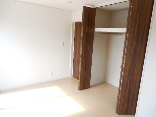 Same specifications photos (Other introspection). Same specifications (Western-style)