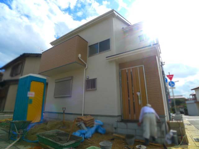 Local appearance photo. Local (10 May 2013) Shooting Now outside the structure under construction. Is another completed soon