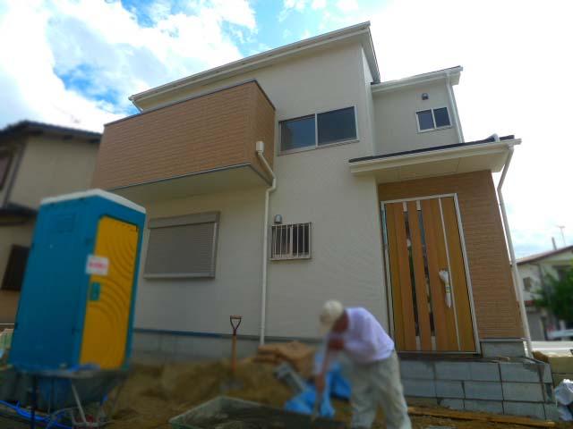 Local appearance photo. Local (10 May 2013) Shooting Now outside the structure under construction. Is another completed soon