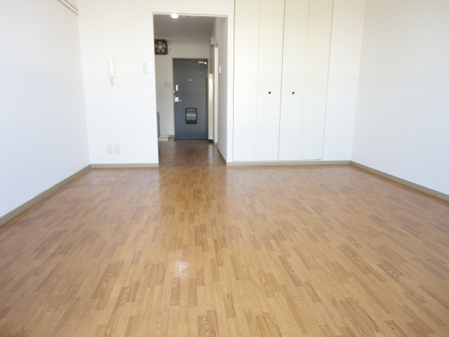 Other room space. Western-style 8 pledge!