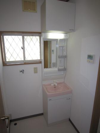 Wash basin, toilet. Indoor shooting