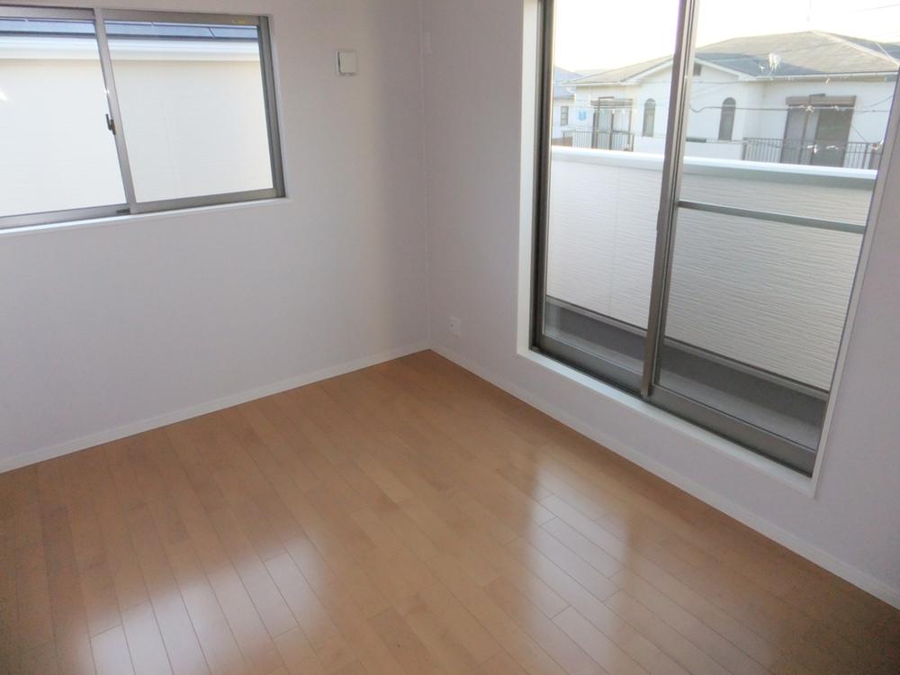 Same specifications photos (Other introspection)