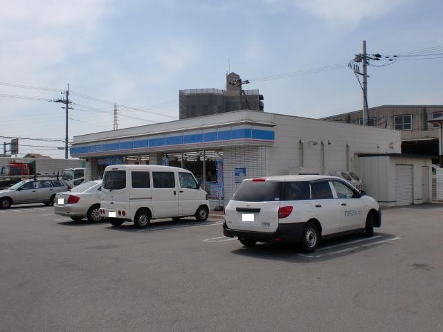 Convenience store. 329m until Lawson Harima Higashihonjo store (convenience store)