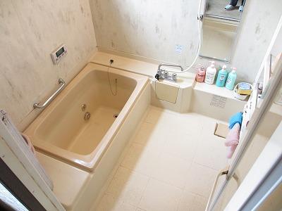 Bathroom. Indoor (11 May 2013) Shooting