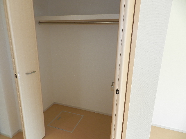 Receipt. Interior image