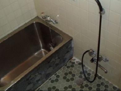 Bathroom. It is a bathroom tiled