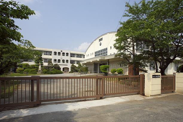 Primary school. Kato Municipal up to Elementary School 1560m