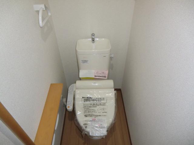 Other Equipment. Local photos (toilet)