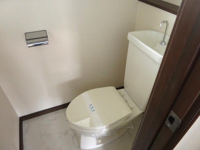 Toilet. The second floor toilet