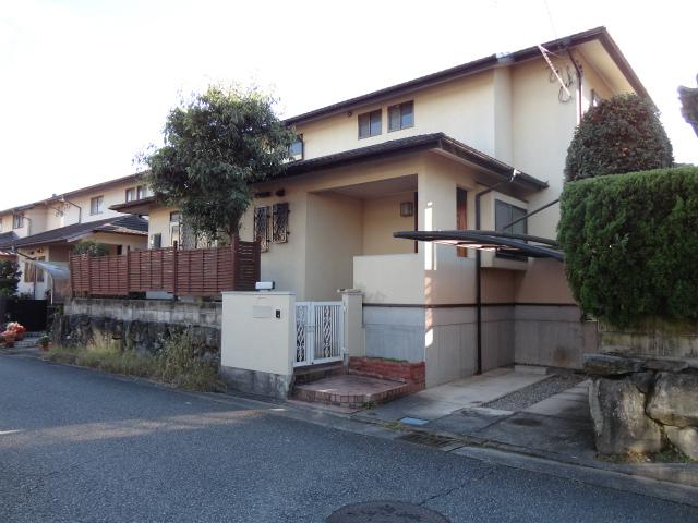 Local appearance photo. Property appearance (from the northwest side)