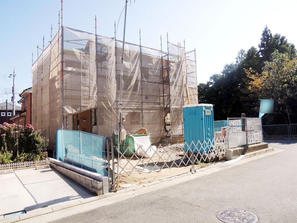 Local appearance photo. Local shooting