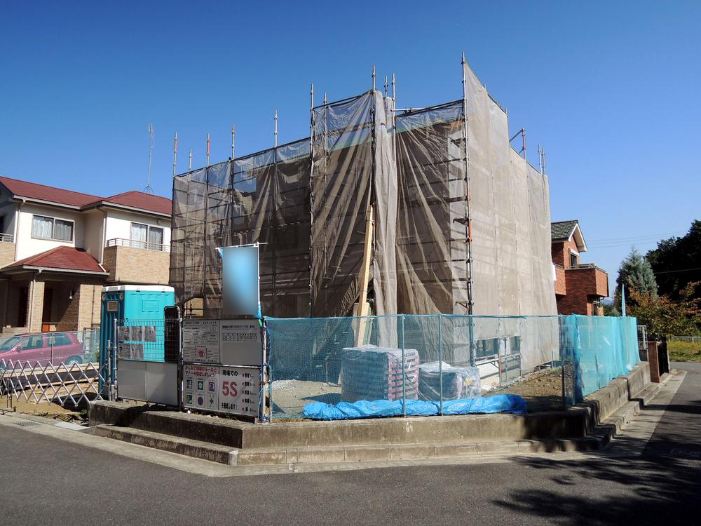 Local appearance photo. Local shooting