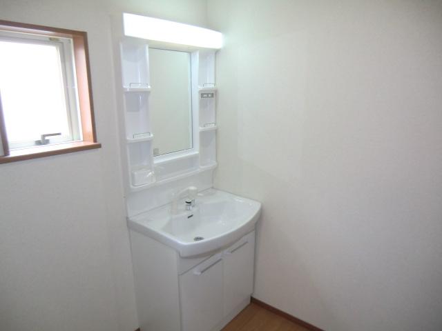 Other Equipment. Local photos (washroom)