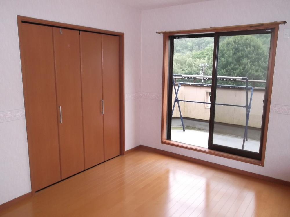 Non-living room. 2 Kaikyoshitsu