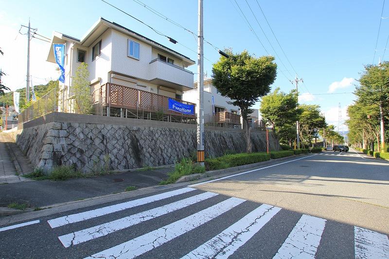 Local photos, including front road. Local (September 2013) Shooting