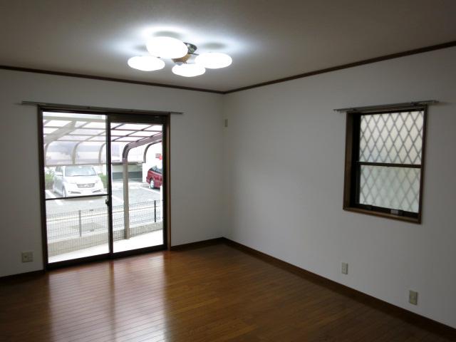 Living. LDK14.2 Pledge