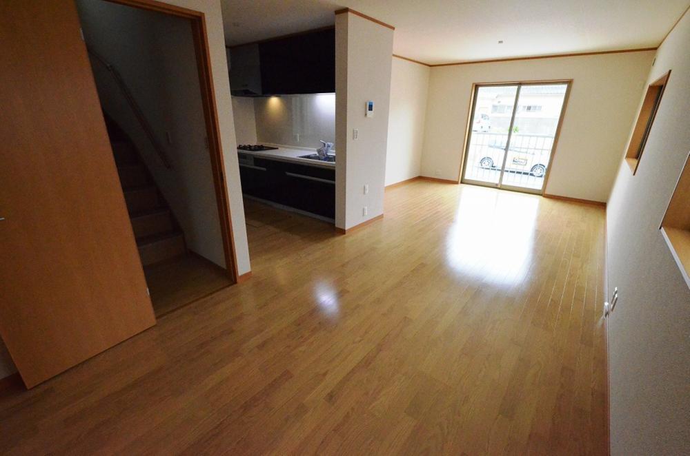 Living. 1 Building Living Pictures