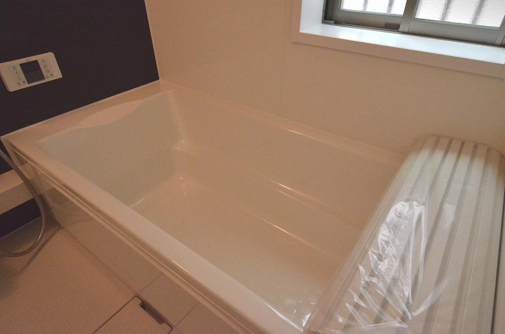 Bathroom. We spacious in the bathroom photo 1 pyeong size of 1 Building