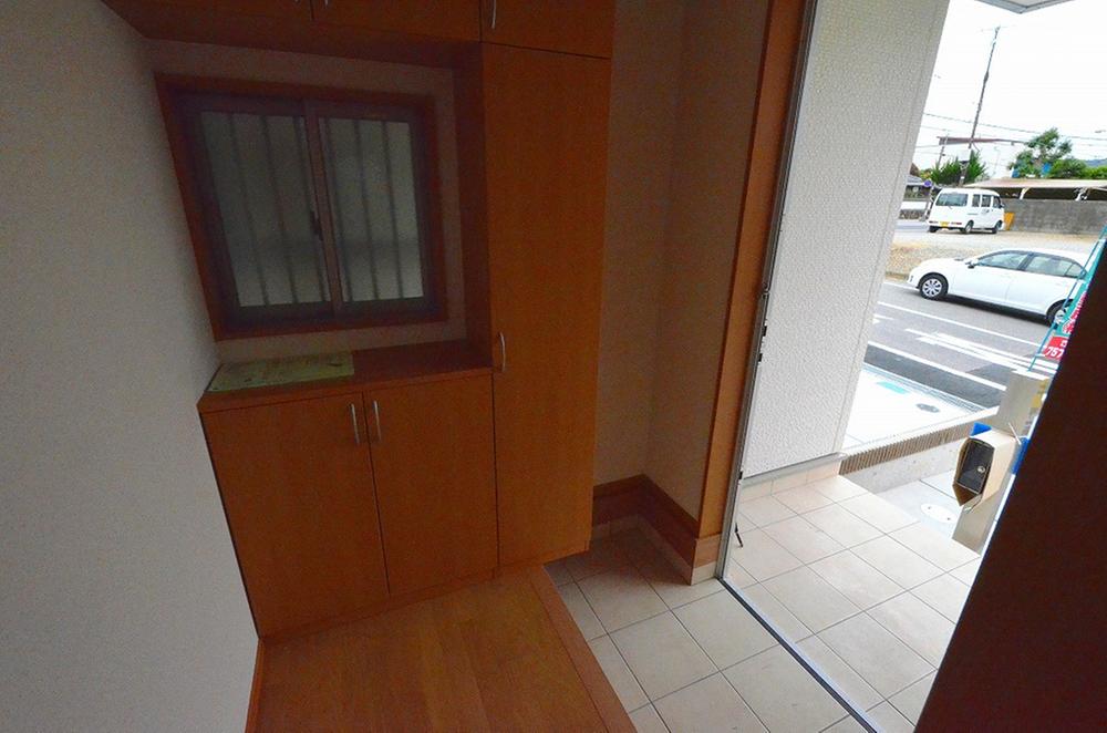 Entrance. Entrance photo large with shoes BOX of 1 Building