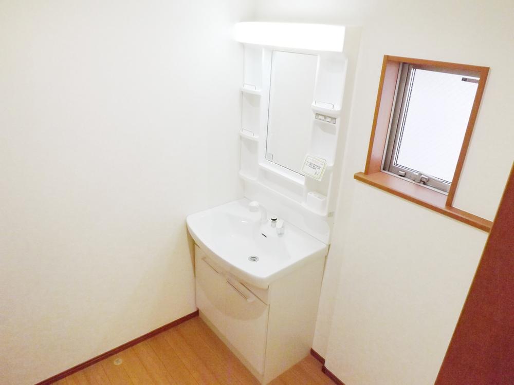 Other Equipment. Same specifications photos (basin)