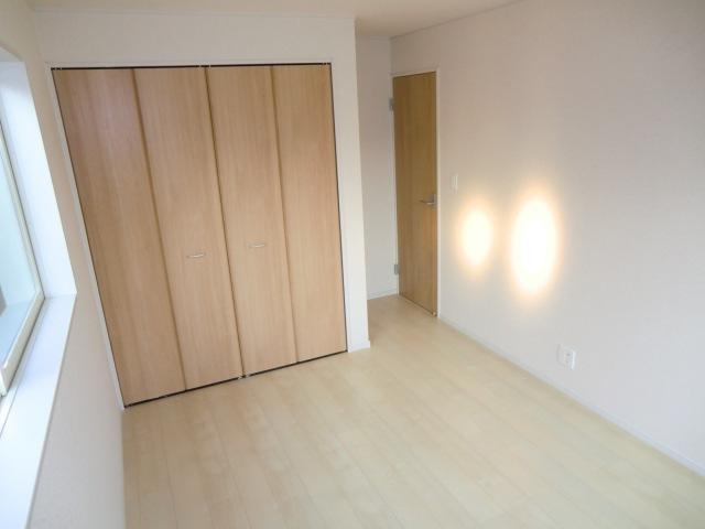 Same specifications photos (Other introspection)