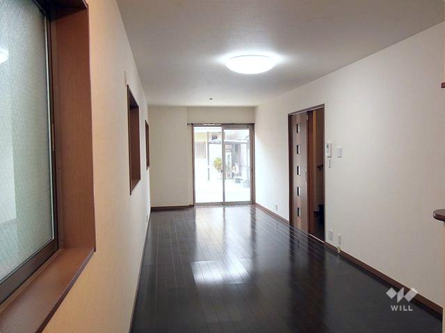 Living. LDK19.5 Pledge